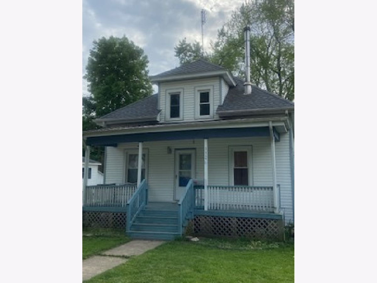 Homes & Condos & Townhomes Sold Blooming Grove Bloomington Illinois, 1114 Colton