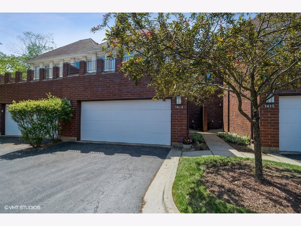 Townhomes Sold Prairie View Libertyville Illinois, 1413 Milwaukee