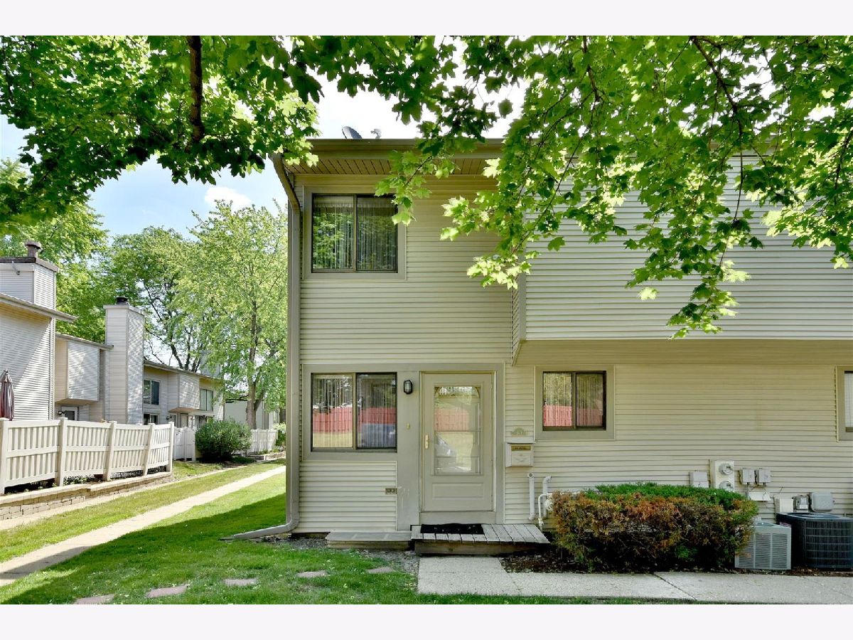 Townhomes Sold Del Lago Schaumburg Illinois, 511 Verde
