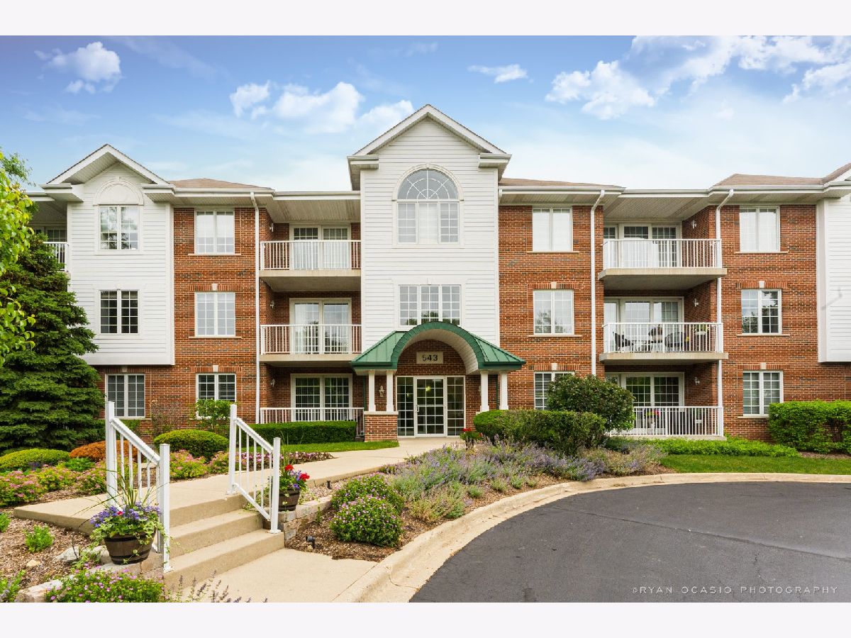Condominiums Rented Creekside Pointe Barrington Illinois, 543 Hough