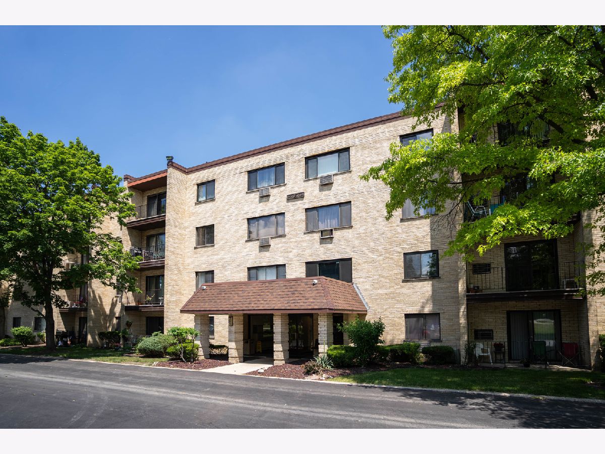 Condominiums Sold Flagg Creek Indian Head Park Illinois, 7221 Wolf