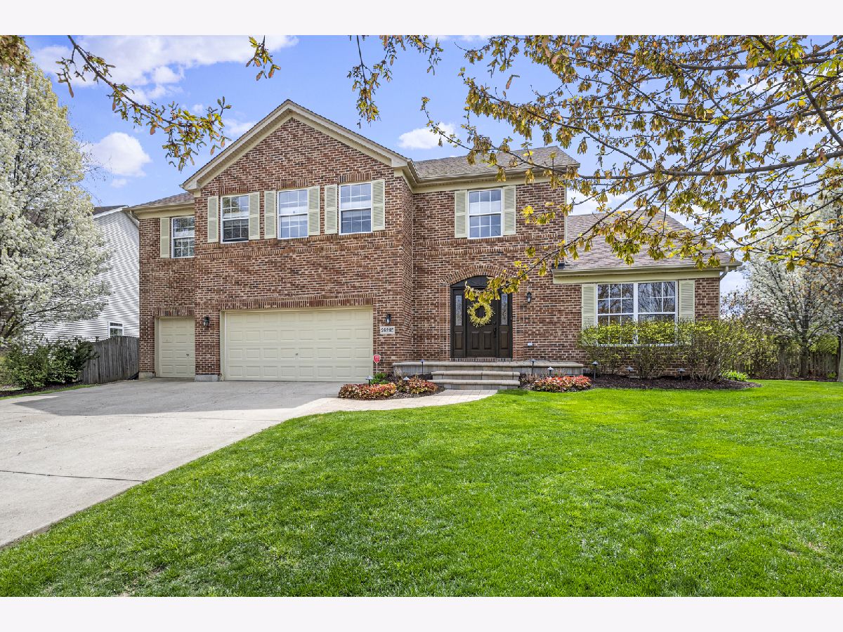 Homes & Townhomes Sold Ravine Woods Channahon Illinois, 26245 Lookout Point