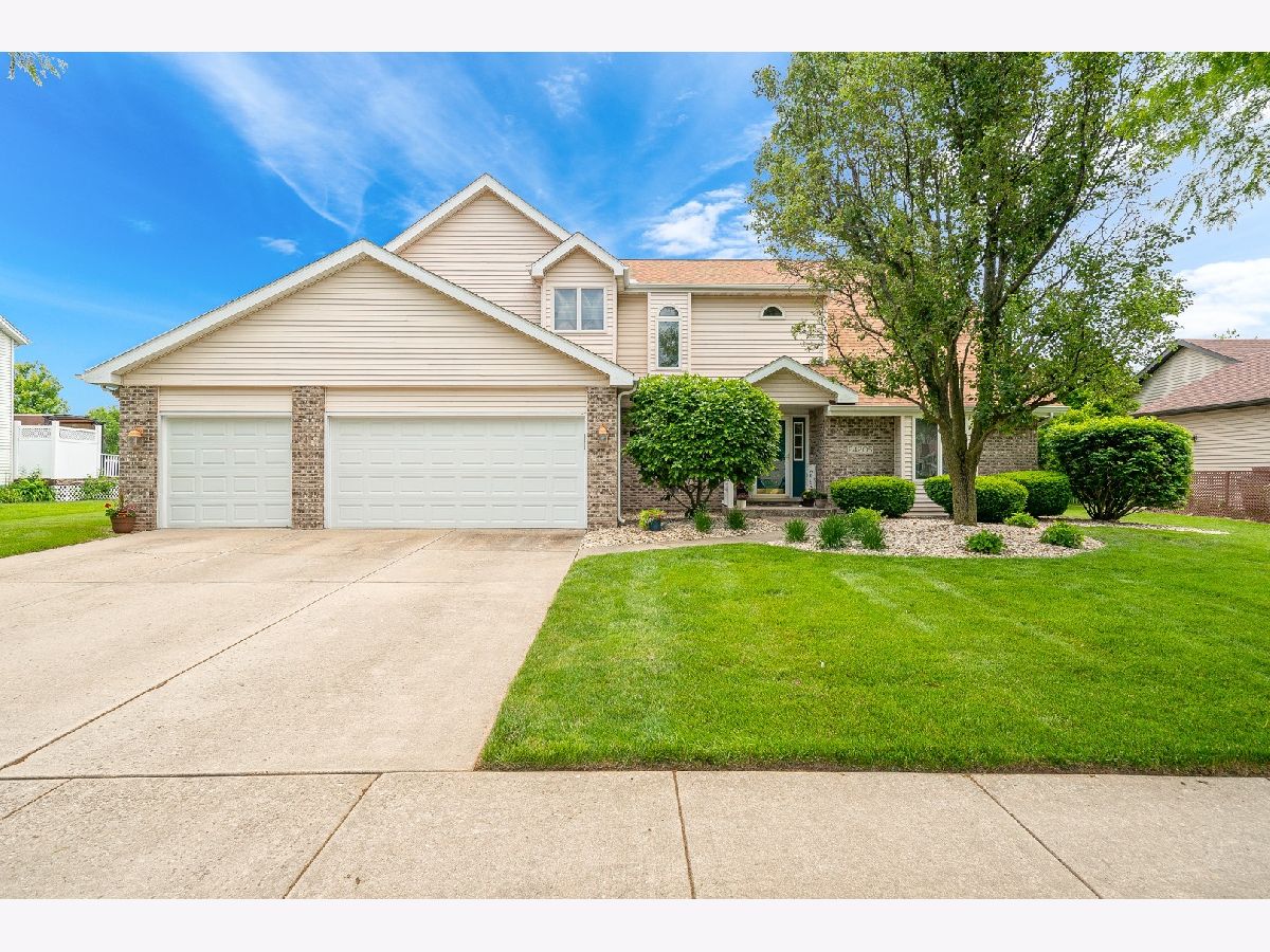 Homes Sold Cherokee Ridge Channahon Illinois, 24205 Cree