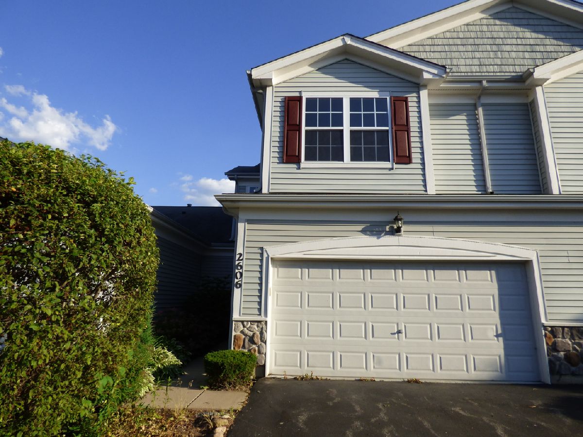 Homes & Townhomes Rented Running Brook Farm Johnsburg Illinois, 2606 Kendall