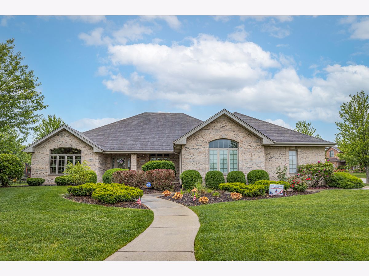 Homes Sold Cardinal Lake Frankfort Illinois, 10915 Nebraska