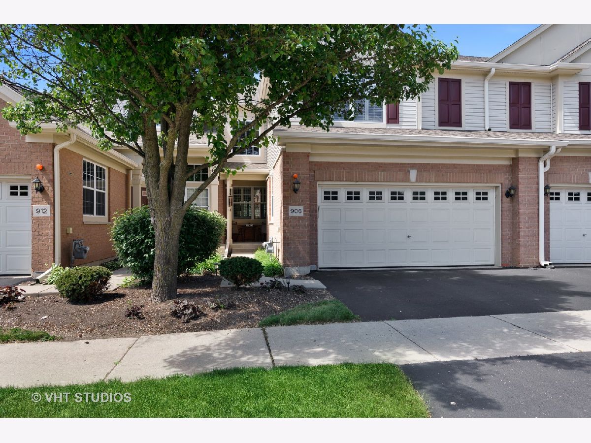Townhomes & Homes Sold Sonoma Lake Zurich Illinois, 906 Orchard Pond