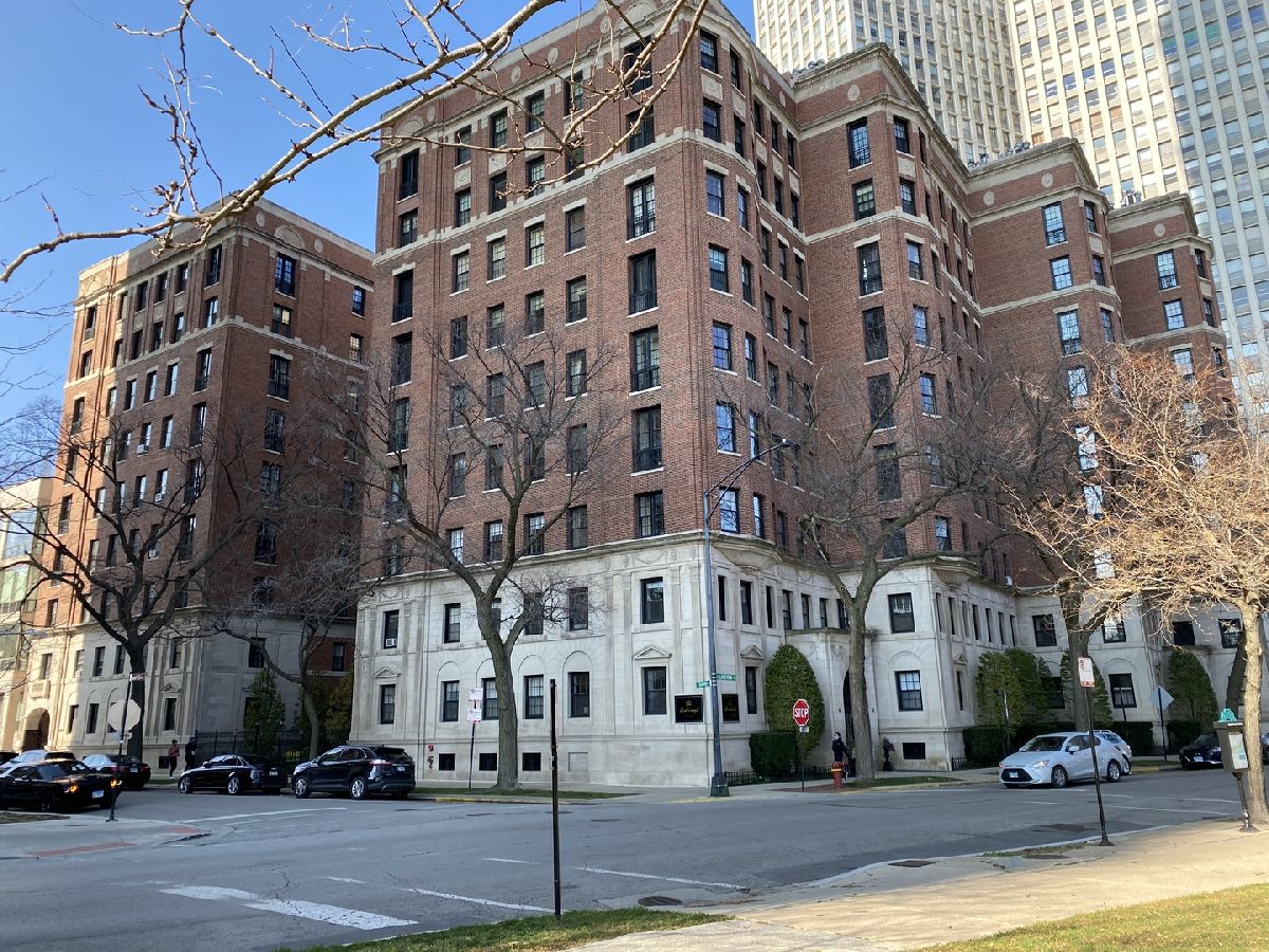 Condominiums Sold Marlborough Chicago Illinois, 400 Deming