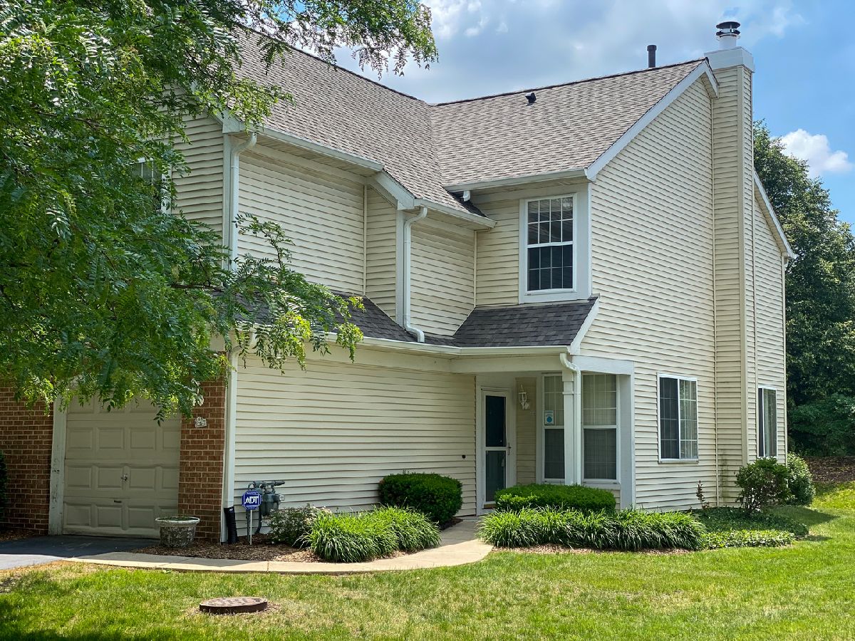 Townhomes Rented Autumn Lakes Aurora Illinois, 2972 Waters Edge