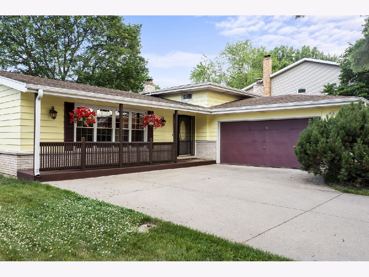 Homes & Condos & Townhomes Sold Cedar Glen Arlington Heights Illinois, 2509 Cedar Glen