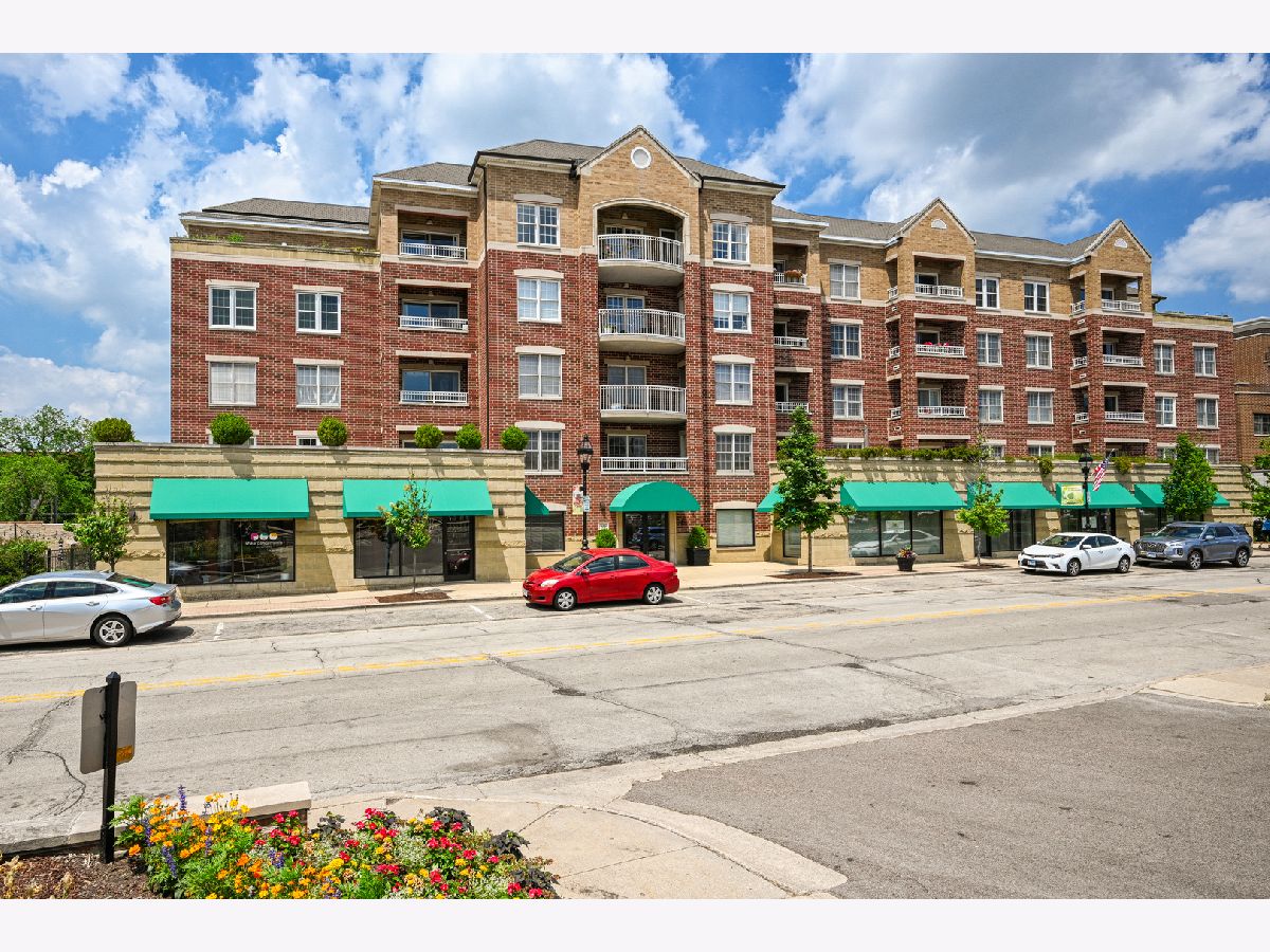 Condominiums Sold Glenstone Glen Ellyn Illinois, 570 Crescent