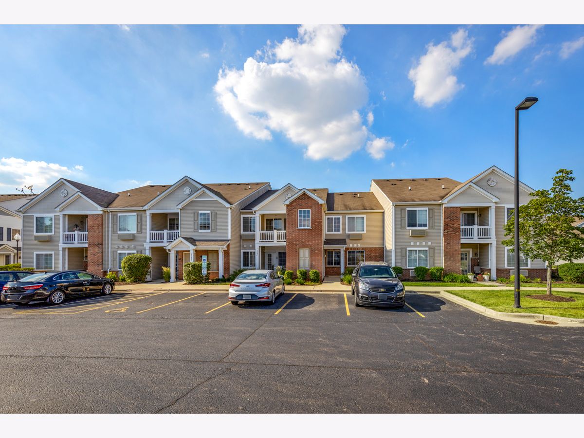 136 Bertram Drive, Yorkville, Illinois 60560 MLS 11119882 WinterCohen