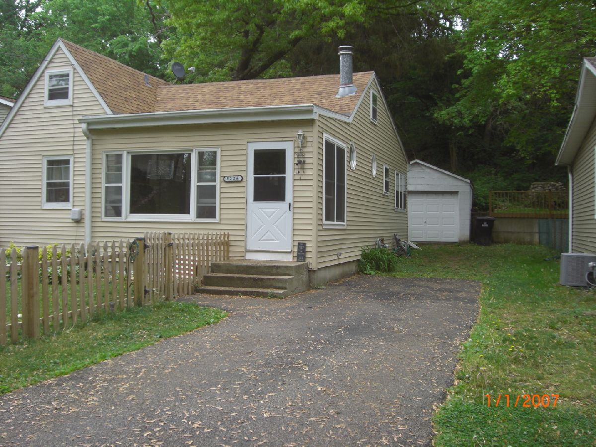 Homes Sold Lookout Point Wonder Lake Illinois, 5226 Lake Shore