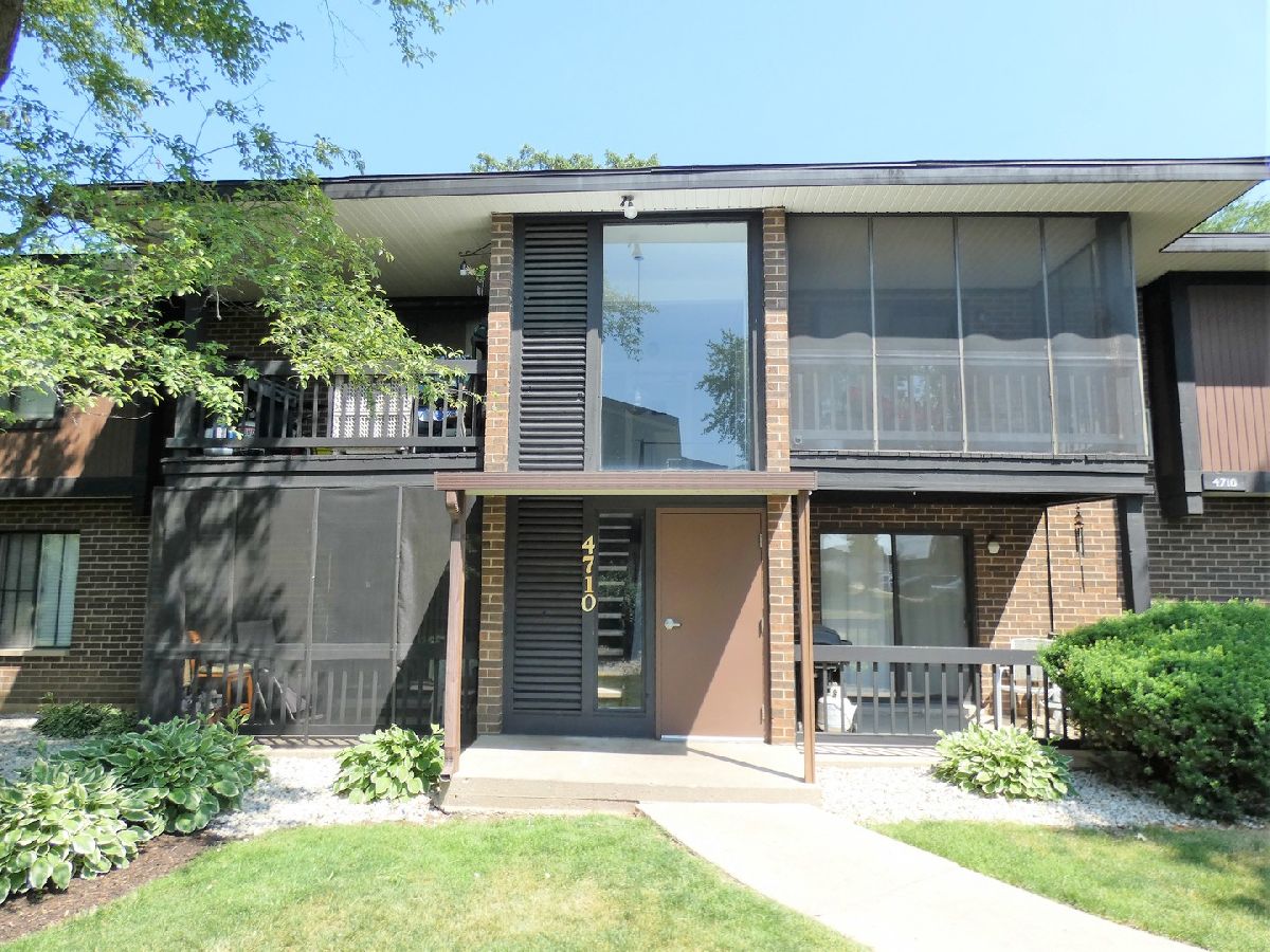Condominiums Sold Northfox Mchenry Illinois, 4710 Northfox