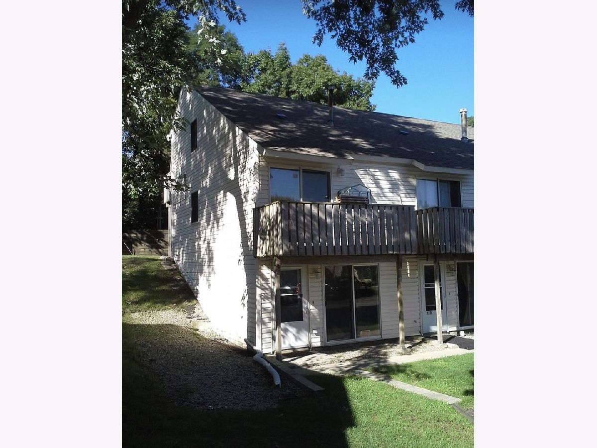 Townhomes & Condos & Homes Sold Hidden Glen Fox Lake Illinois, 77 Maude