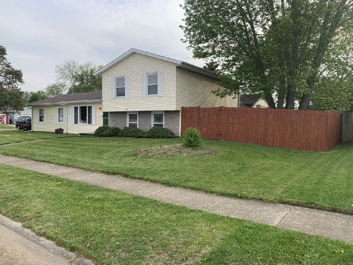 Homes Sold Rolling Acres Rantoul Illinois, 1003 Cambridge
