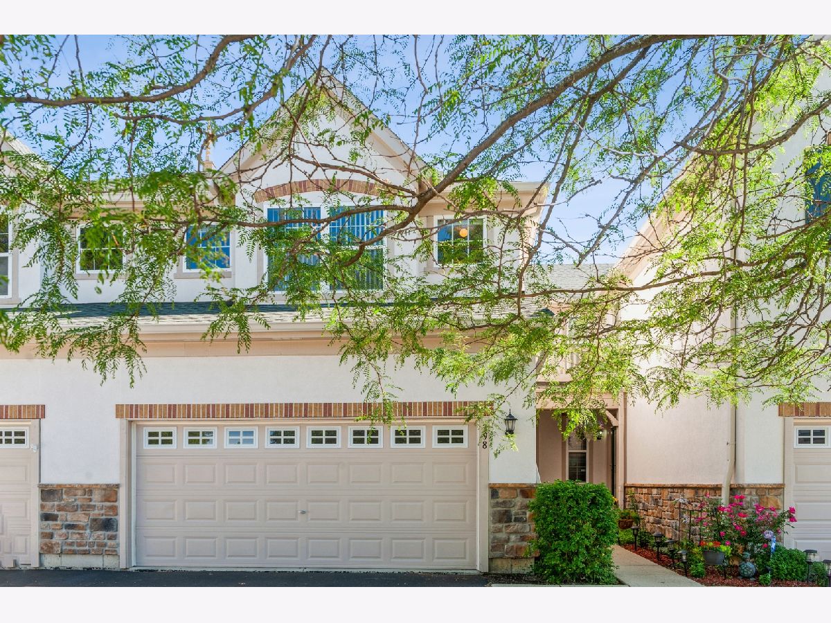 Townhomes Sold Shadow Creek Vernon Hills Illinois, 398 Shadow Creek