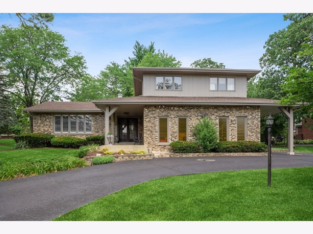 Homes & Condominiums Sold Carriage Green Darien Illinois, 1622 Old Oak