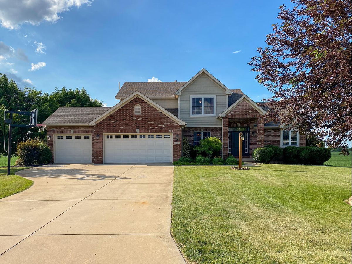 Homes Sold Long Grove Monticello Illinois, 8 Fieldcrest