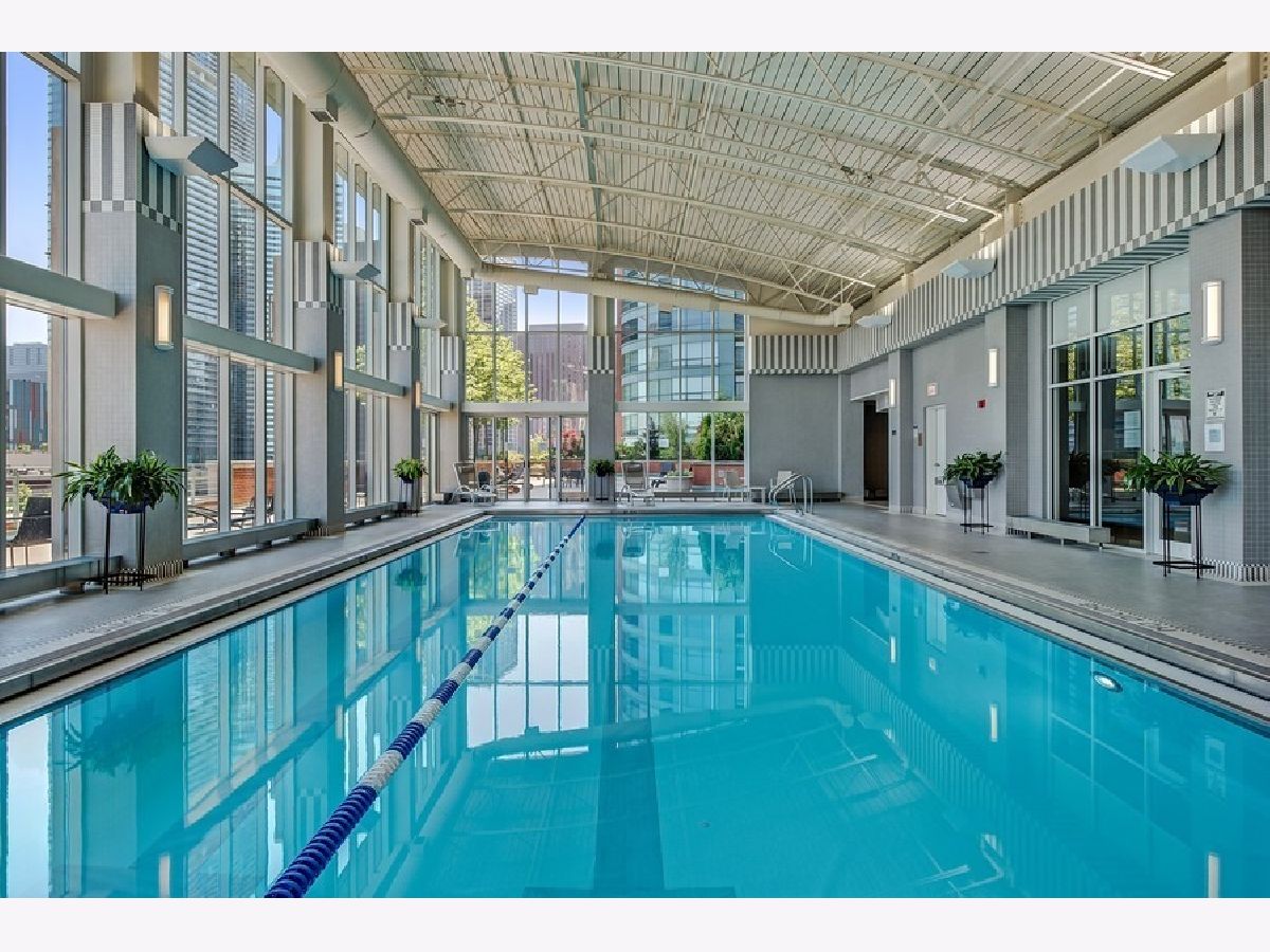 Condominiums Rented Riverview West Chicago Illinois, 415 North Water
