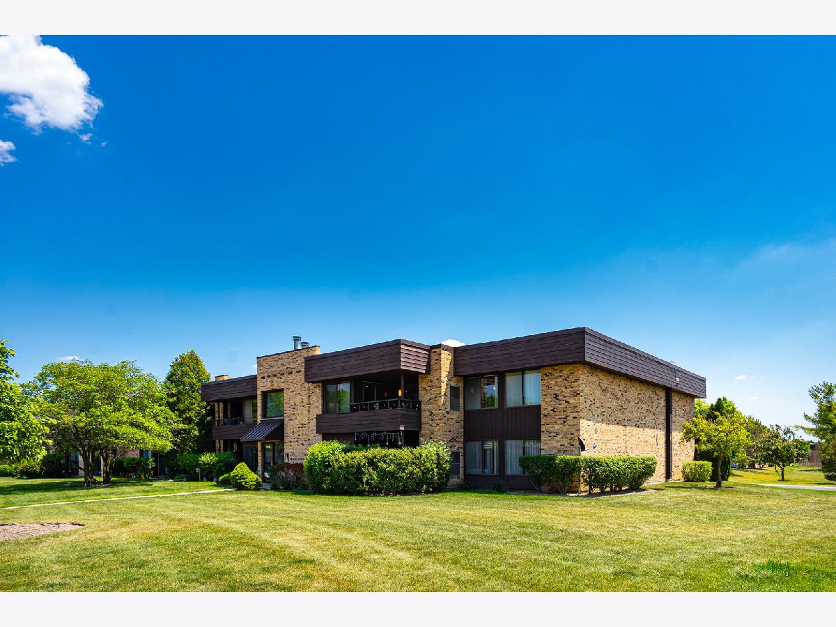 Condominiums Sold Forest Edge Palatine Illinois, 1409 Sterling