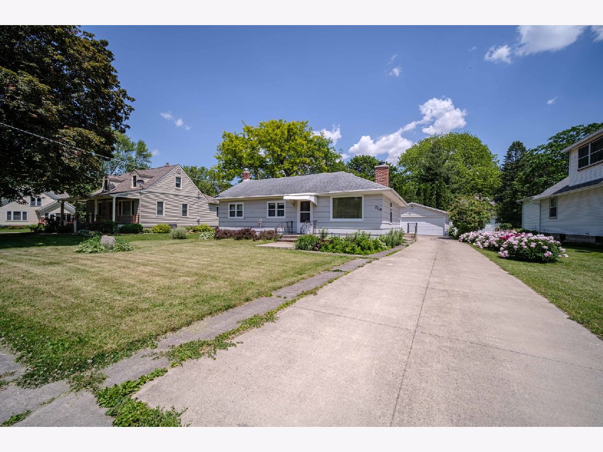  Sold Lindenwood Illinois, 209 Main