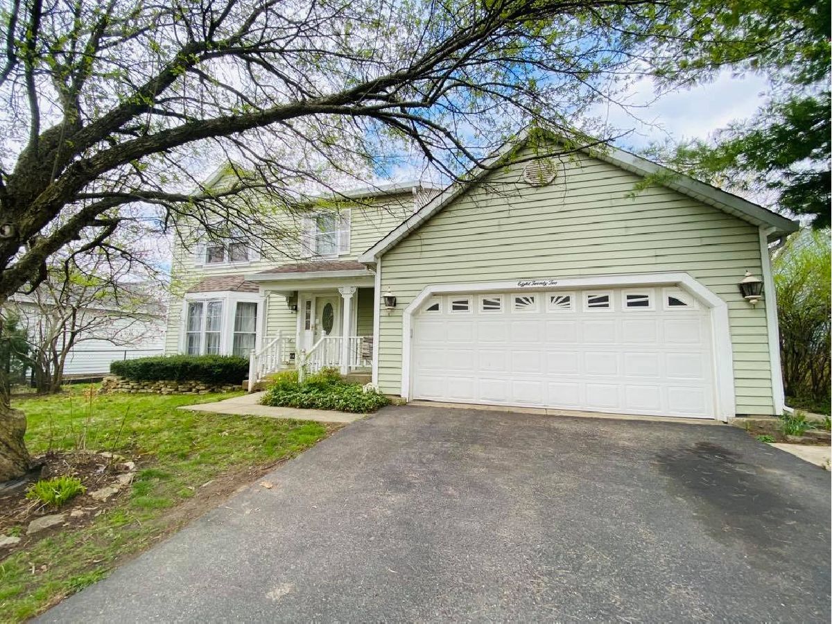 Homes Sold Spring Green Cary Illinois, 822 Brentwood