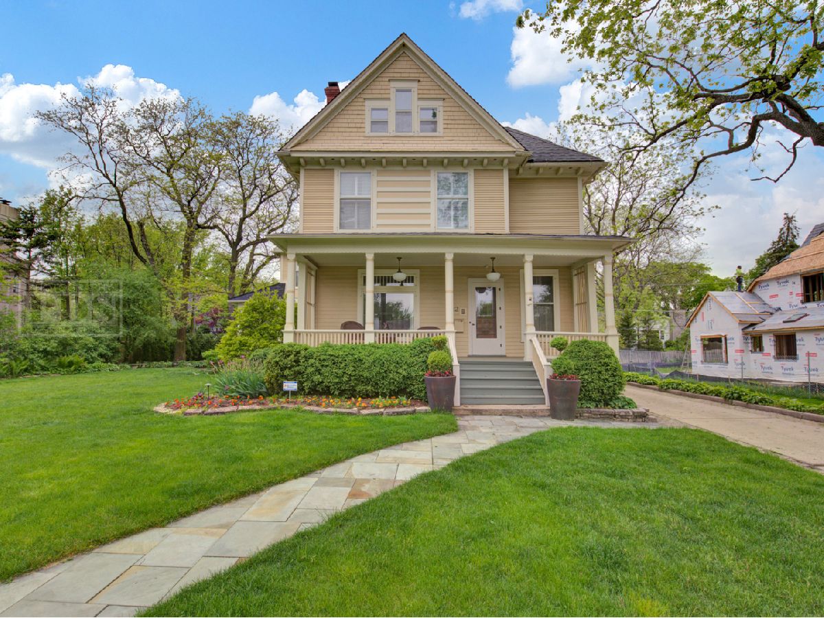 Homes Rented Southeast Hinsdale Illinois, 22 Orchard