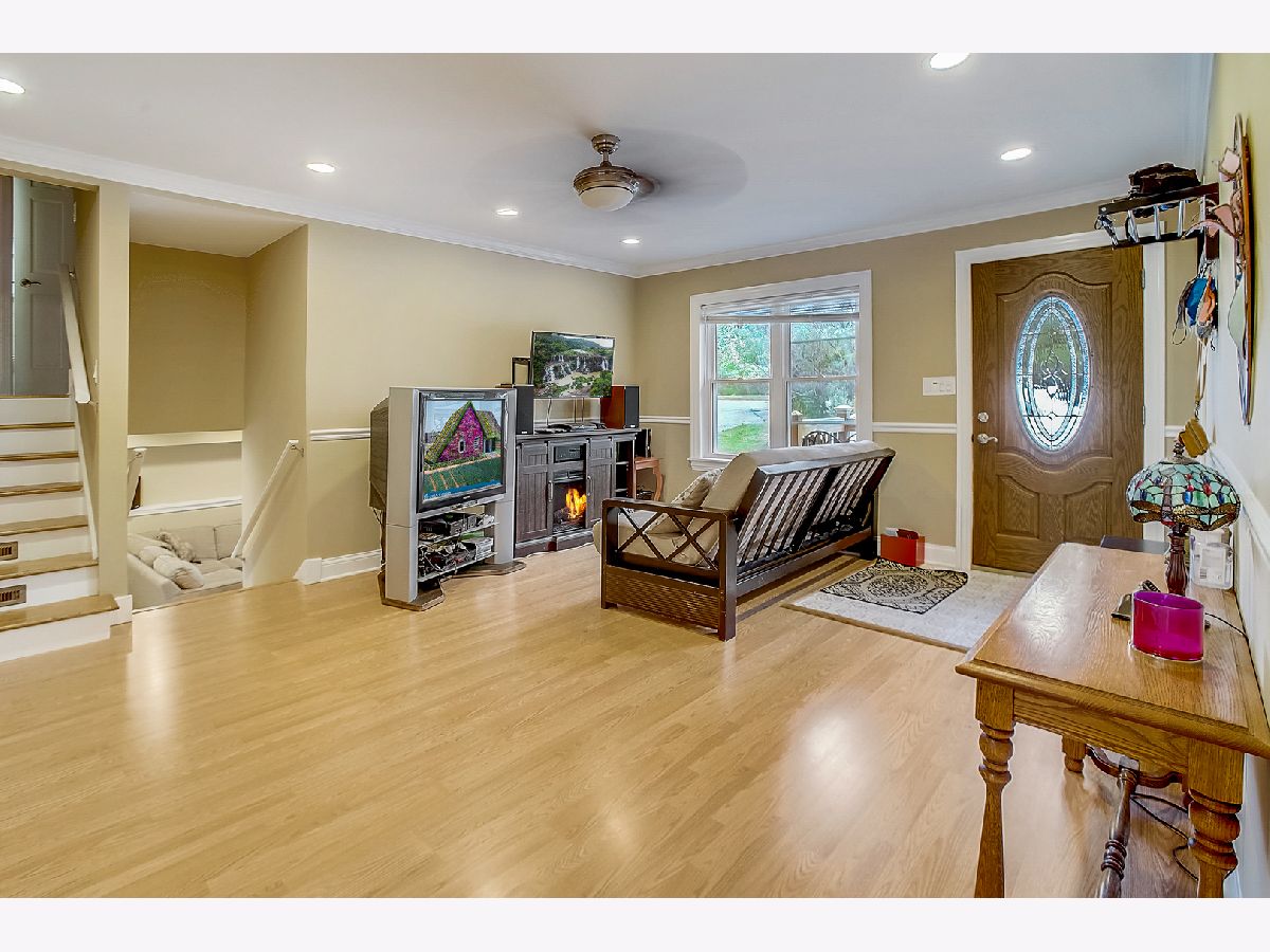 Homes Sold Forest Lake Hawthorn Woods Illinois, 23525 Quentin