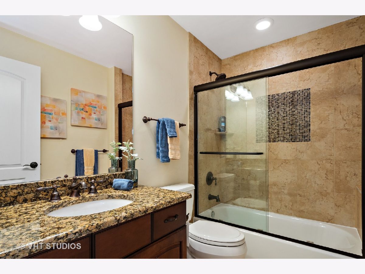 Homes Sold Meadow Woods Libertyville Illinois, 1551 Thorneberry
