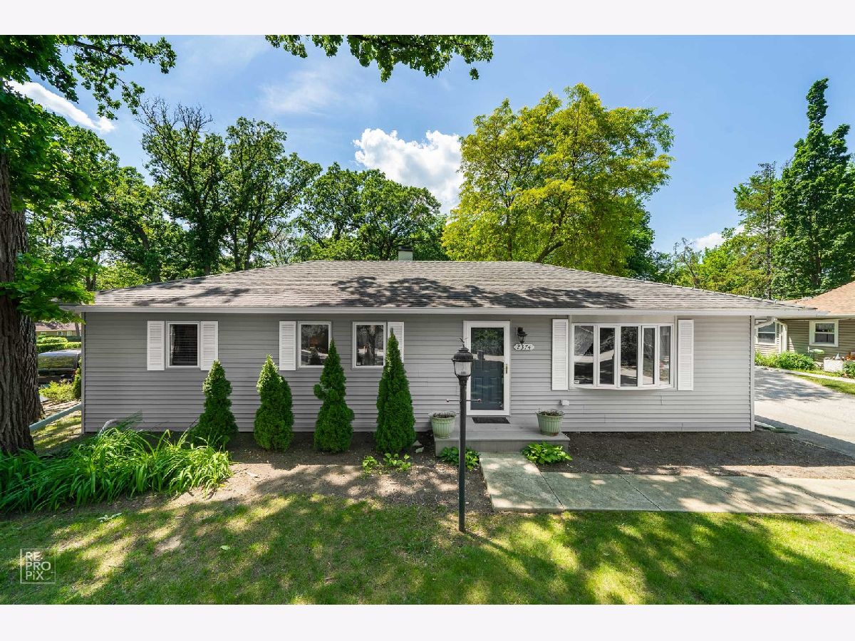 Homes Sold Barrington Woods Palatine Illinois, 2374 Big Oak