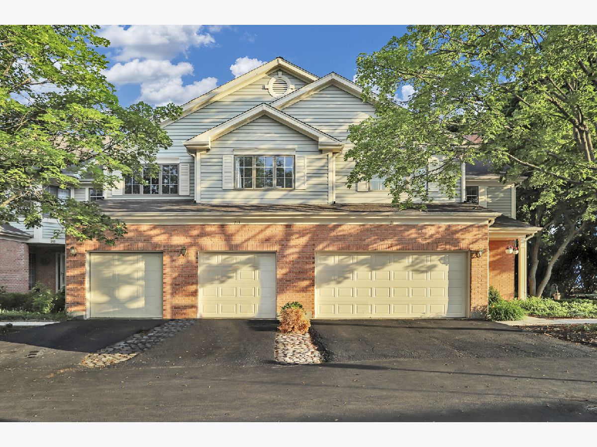 Townhomes Sold Village Commons Mount Prospect Illinois, 215 College