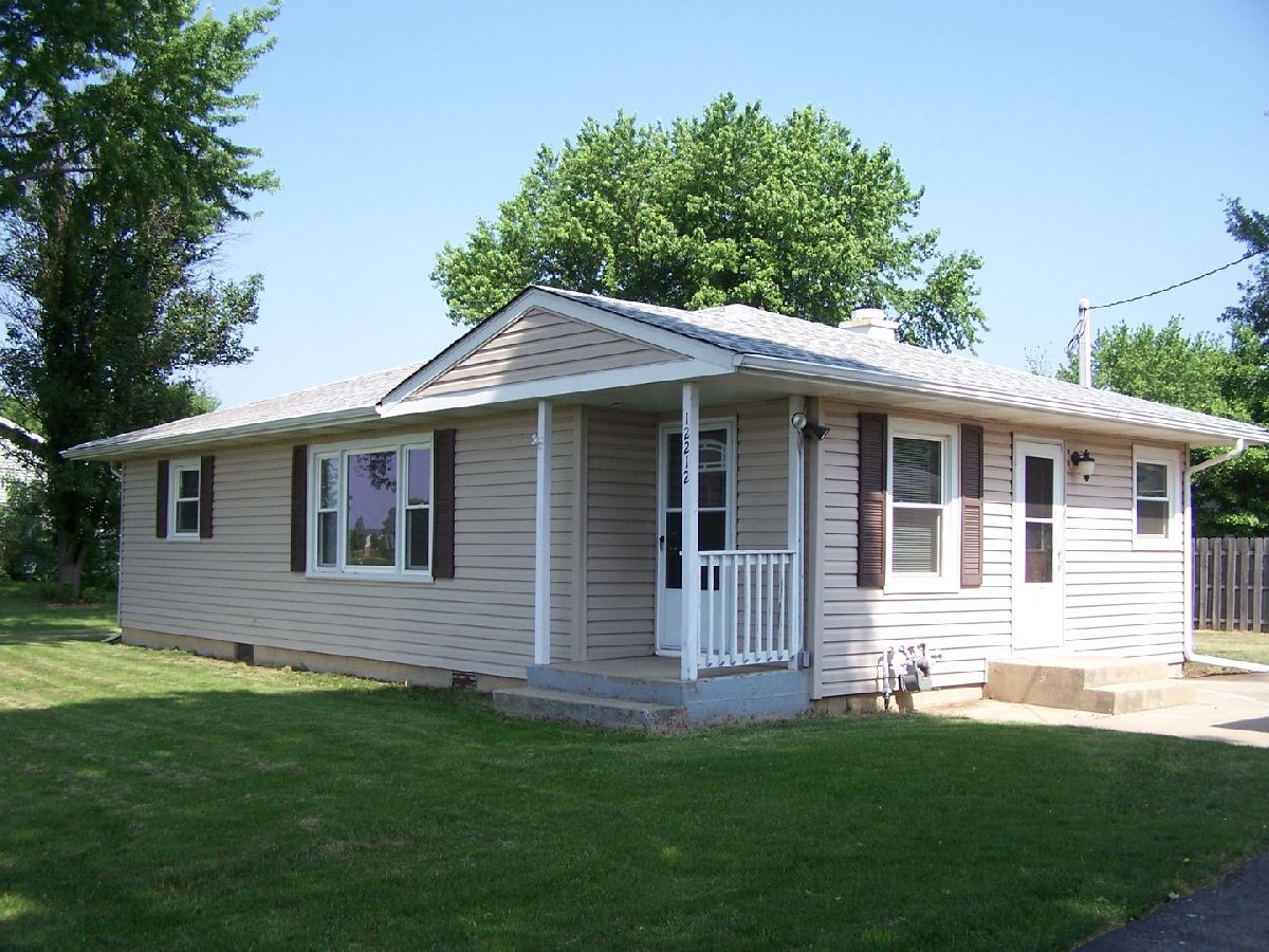  Rented Hebron Illinois, 12212 Price