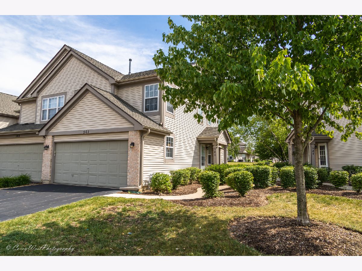 Townhomes Sold Townshomes Of Woodbridge Elgin Illinois, 561 Lancaster