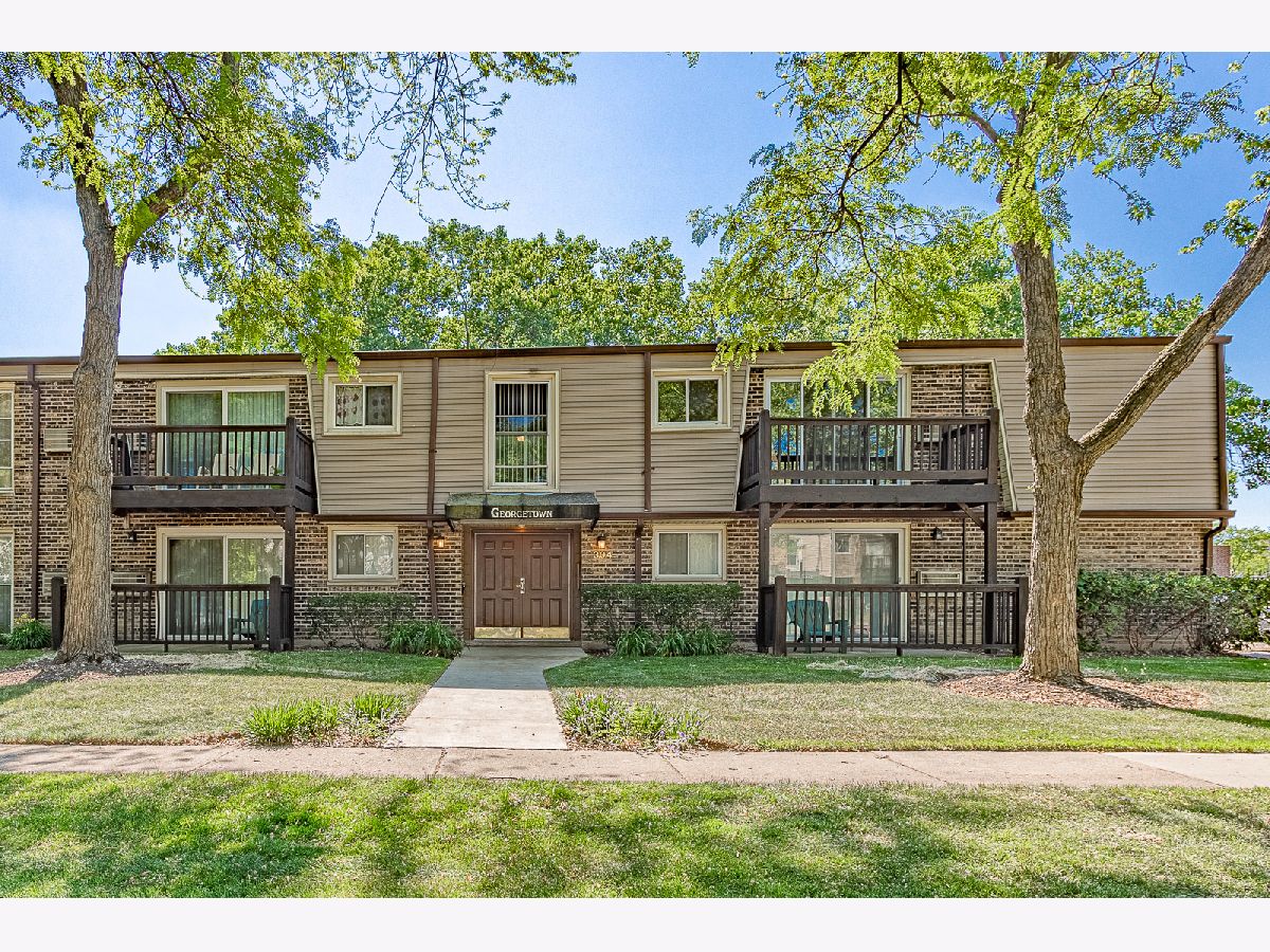 Condominiums Sold Georgetown Palatine Illinois, 304 Carter