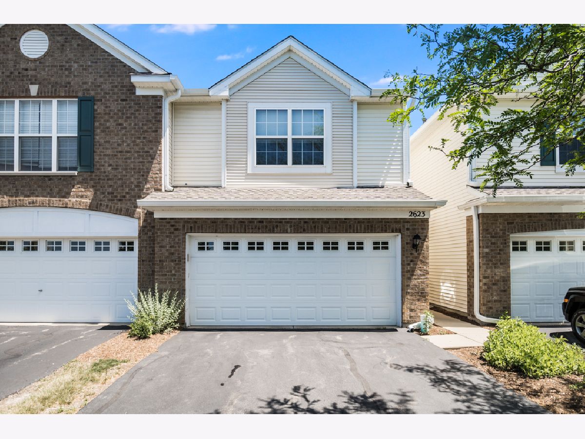 Townhomes Sold Millbrook At Canterbury Algonquin Illinois, 2623 Williamsburg