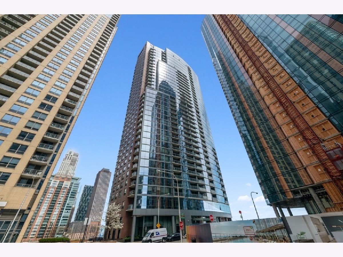 Condominiums Sold The Chandler Chicago Illinois, 450 Waterside
