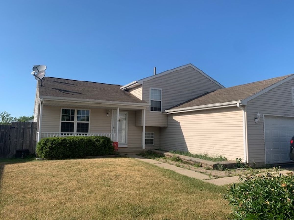 Homes Sold Countrywood Hills Zion Illinois, 1230 Pheasant Run