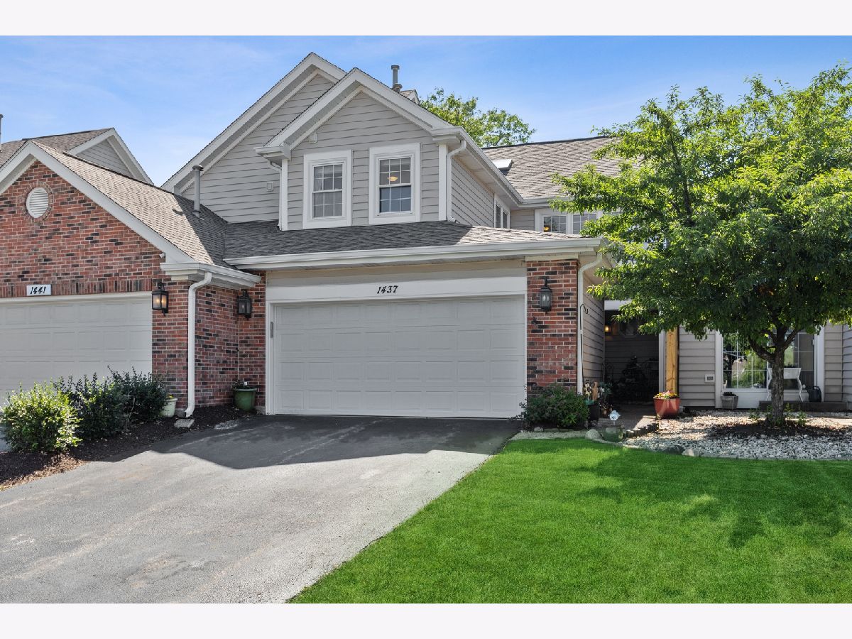 Townhomes Sold Autumn Ridge Schaumburg Illinois, 1437 Whitman