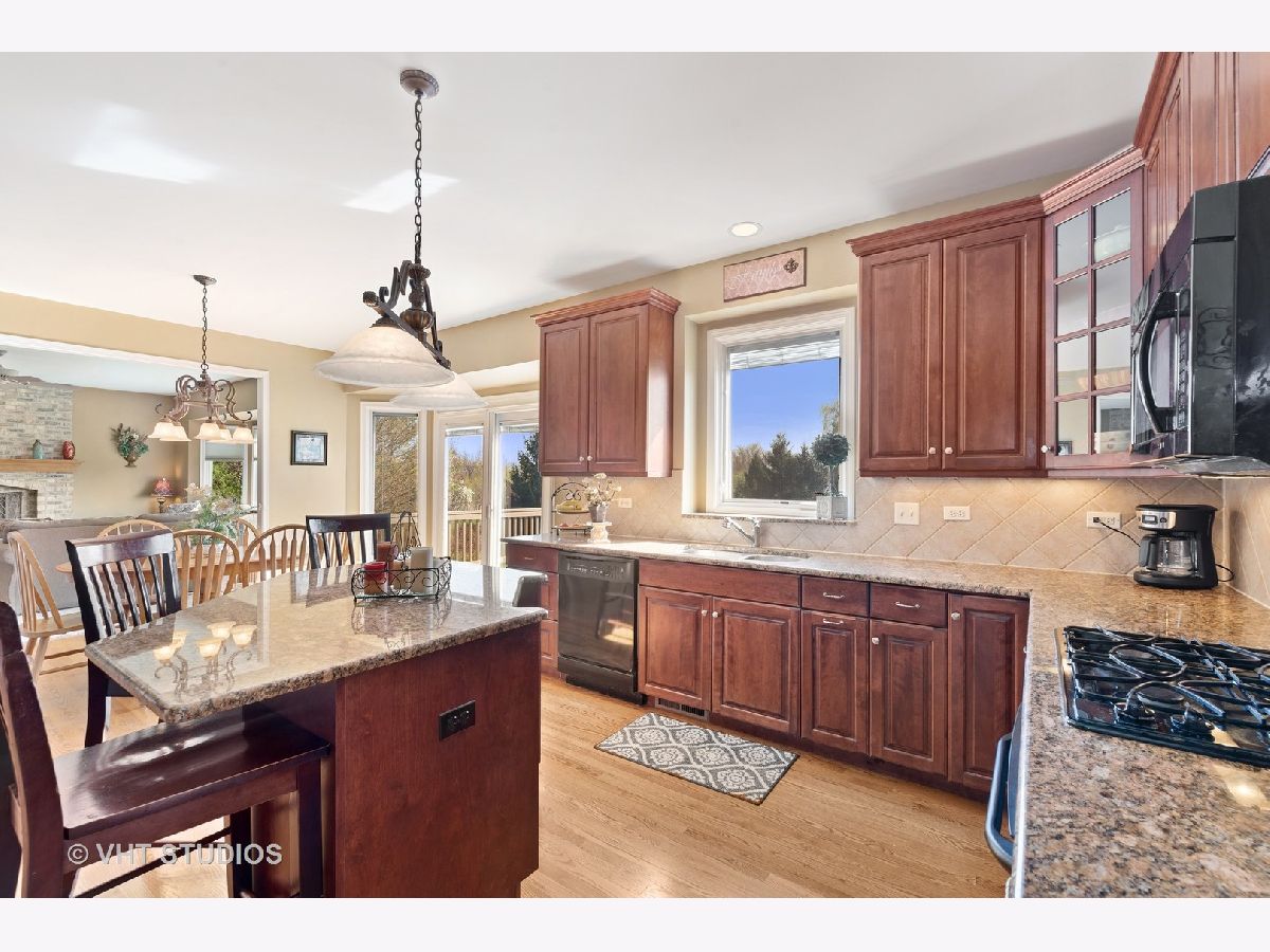 Homes Sold Campton Trail St Charles Illinois, 40w905 Campton Trail