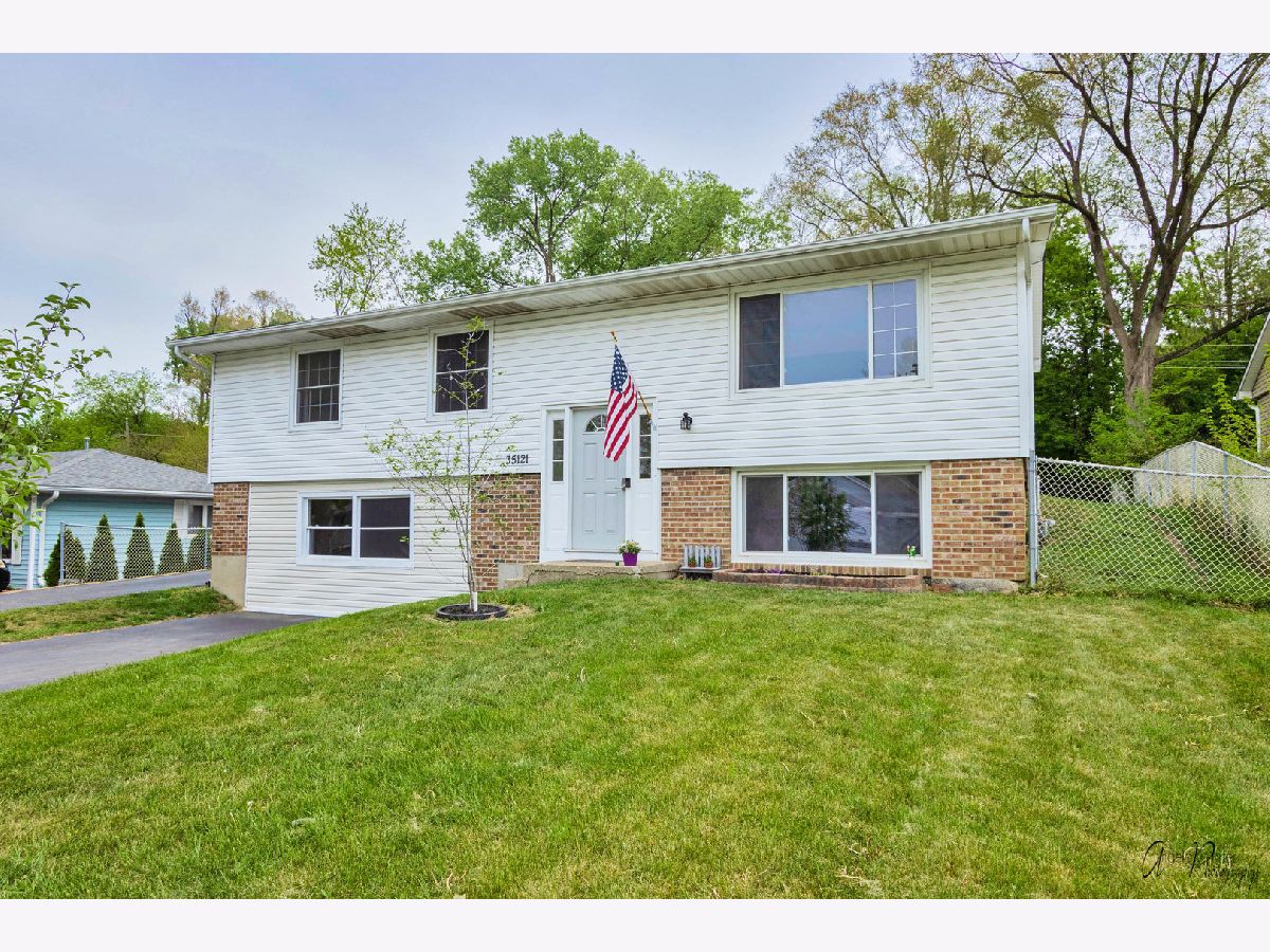 Homes Sold Hilldale Manor Ingleside Illinois, 35121 Sheridan