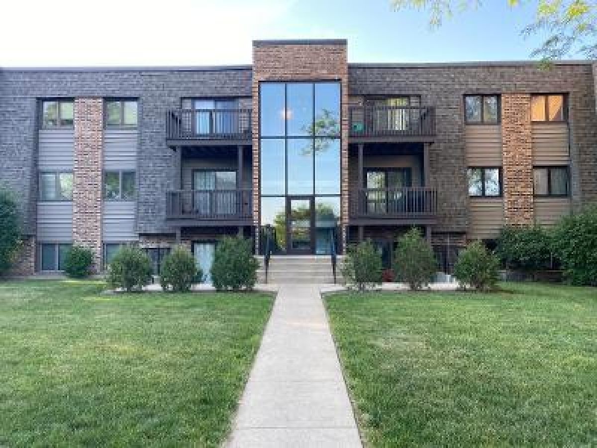 Drake Terrace Wheaton IL, Condominiums For Sale & For Rent Sadie