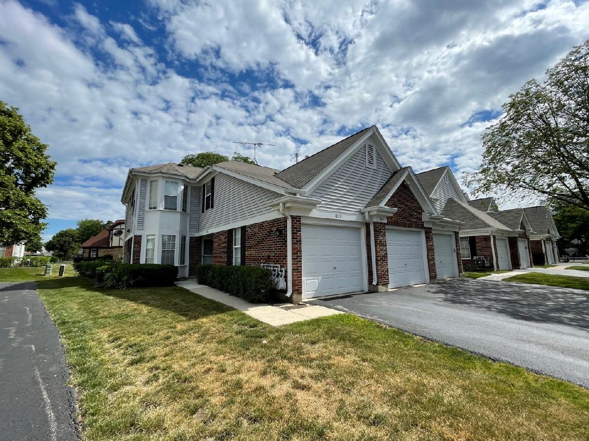 Townhomes & Condos Rented Wildberry Streamwood Illinois, 1820 Quaker Hollow