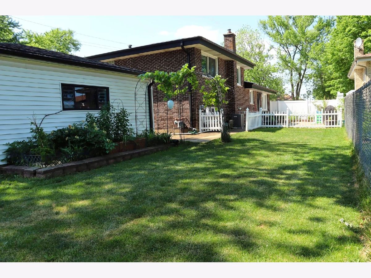 Homes & Condominiums Sold Brookwood Wood Dale Illinois, 636 Arlene