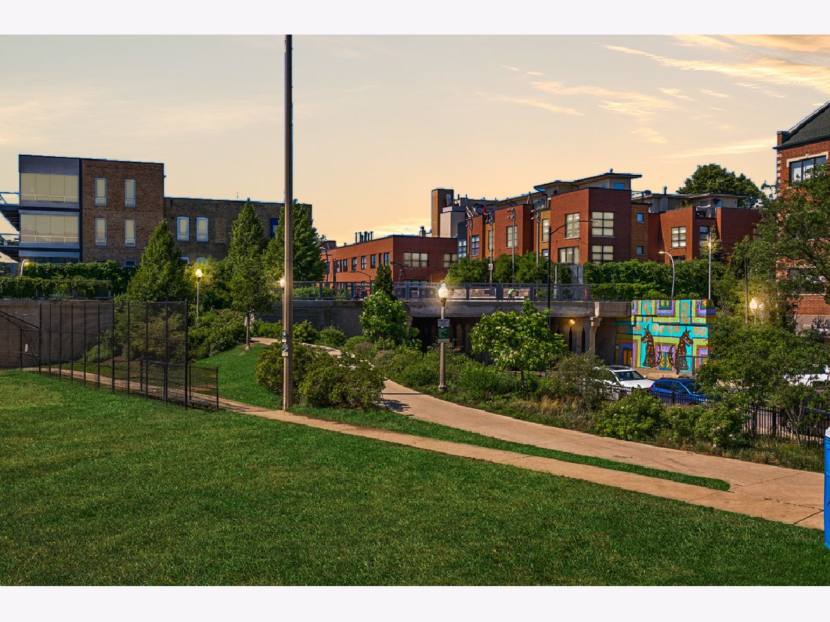 Condos & Townhomes Sold Bucktown Park Chicago Illinois, 1830 Winchester