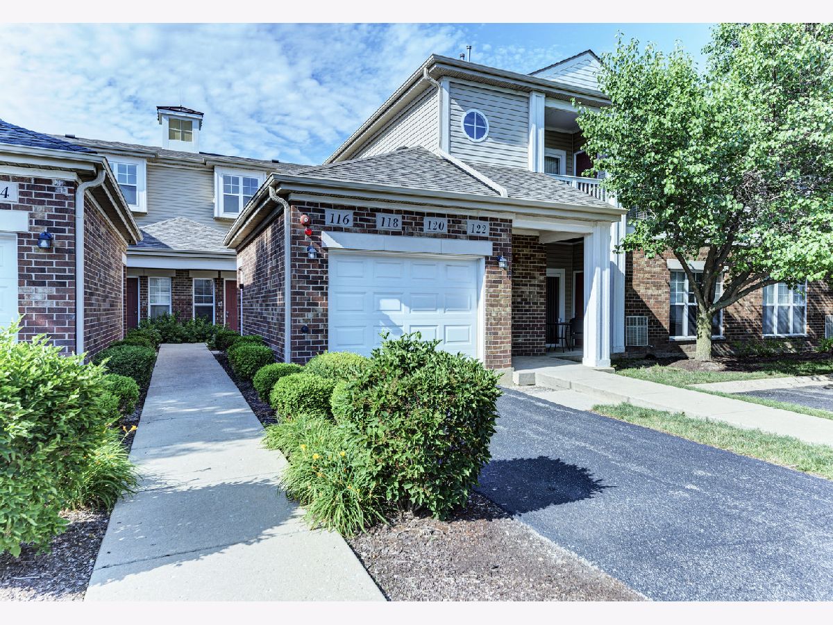 Condos & Townhomes Sold Pine Ridge Club Oswego Illinois, 120 Club House