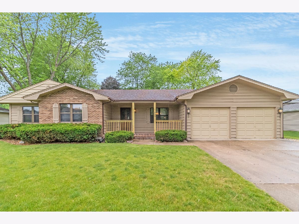 Homes Rented Shorewood Meadows Shorewood Illinois, 523 Carla