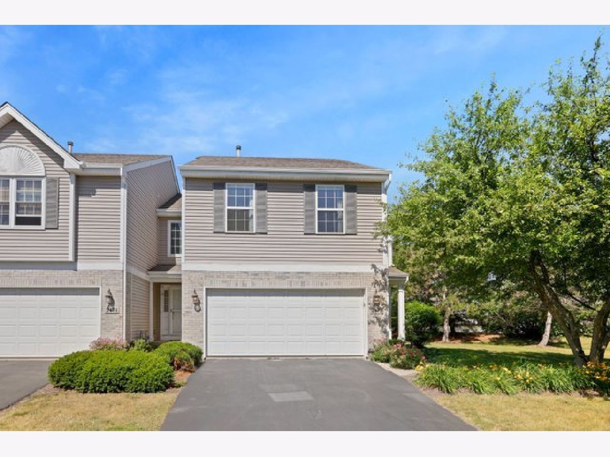 Townhomes & Homes Sold Fox Ridge Elgin Illinois, 2472 Amber