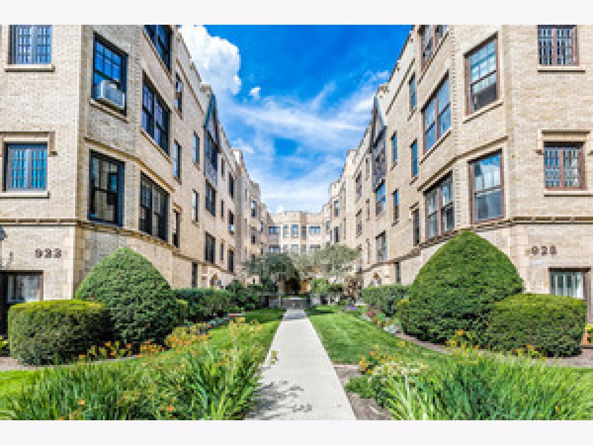 Condominiums Sold Judson Court Evanston Illinois, 926 Judson