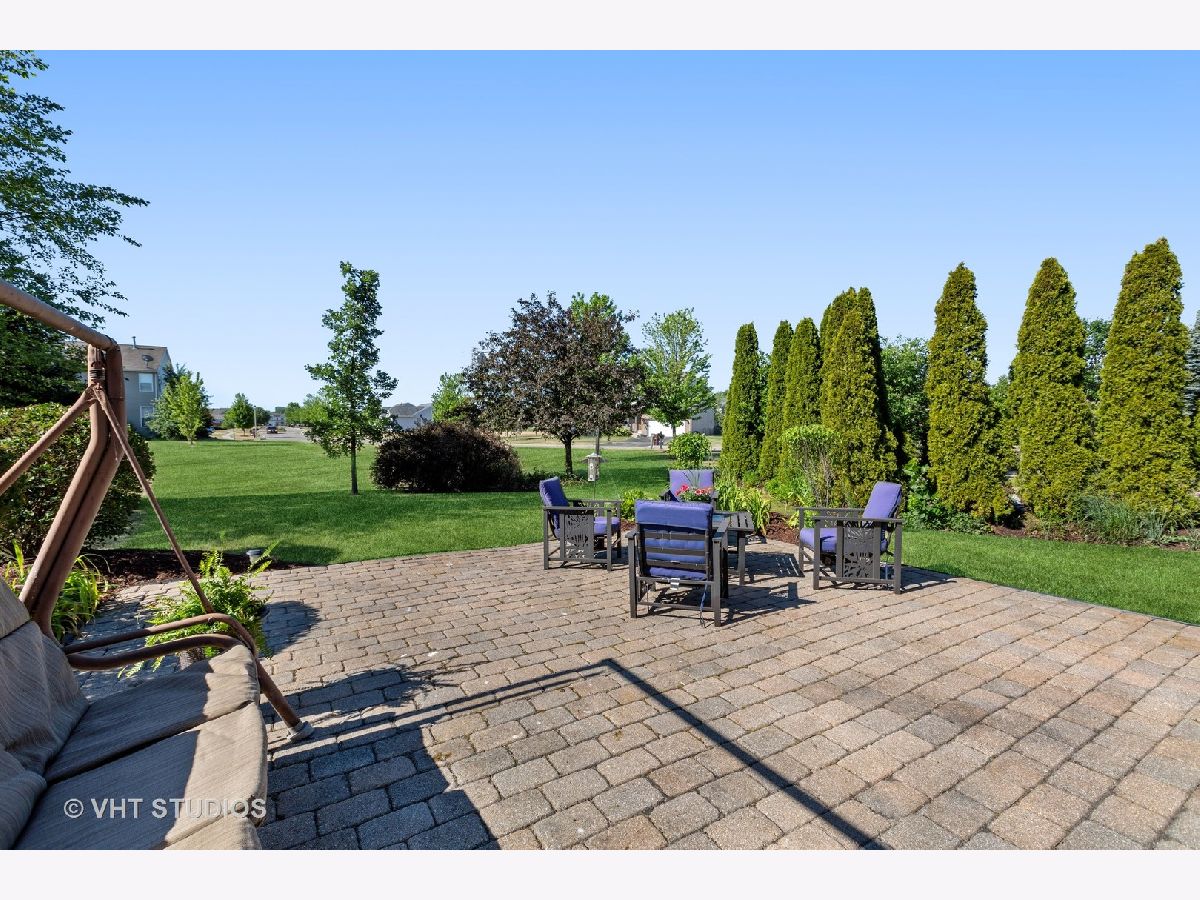 Homes & Condos & Townhomes Sold Sonatas Woodstock Illinois, 810 Bach