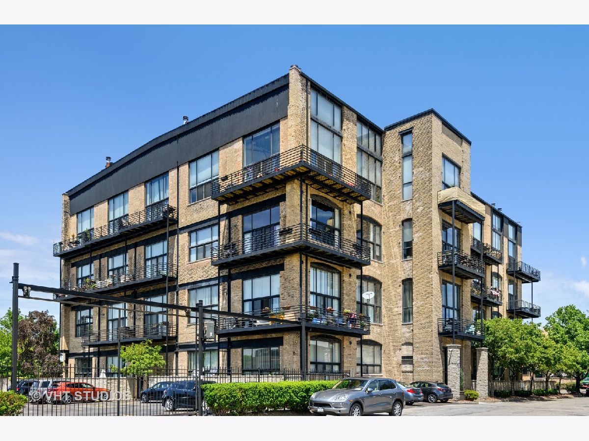 Condominiums Sold Riverbend Lofts Chicago Illinois, 2614 Clybourn